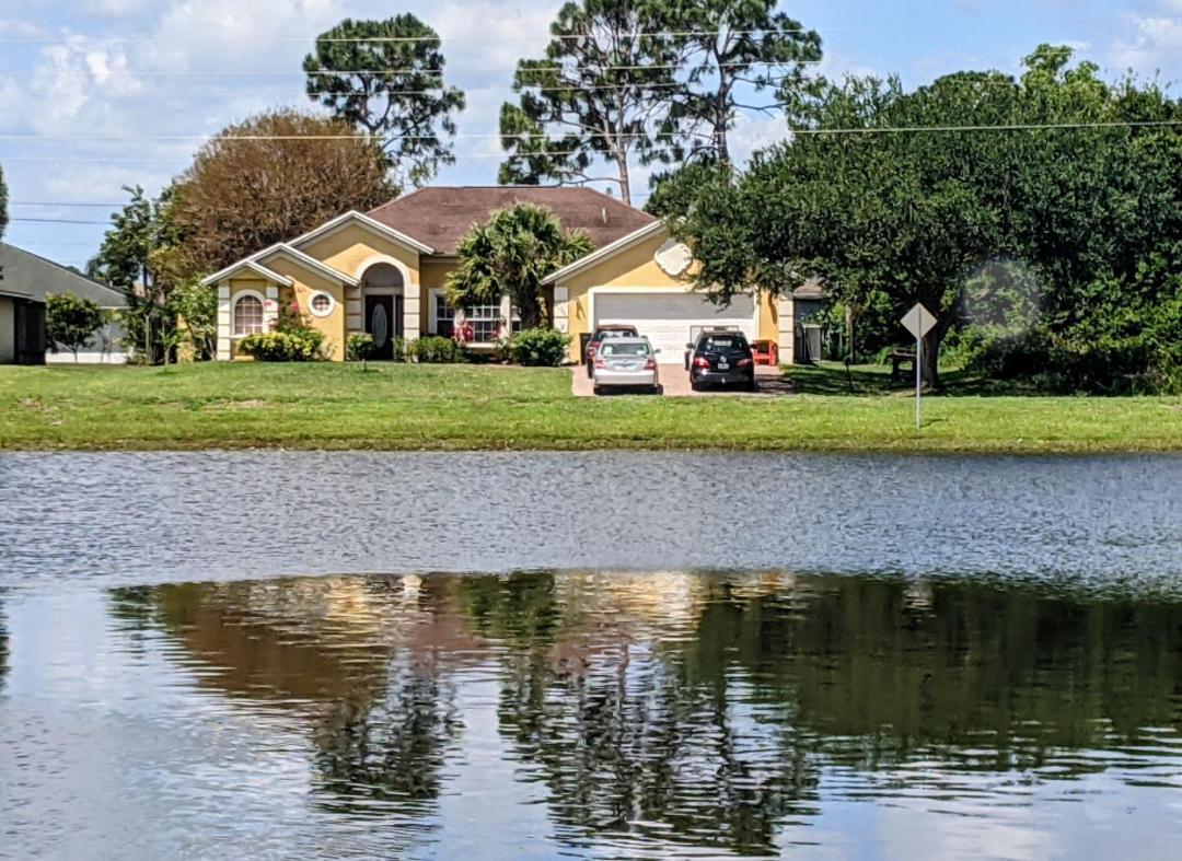 A Treasure Coast Gem- Private Entrance And Private Bathroom Port St. Lucie Экстерьер фото